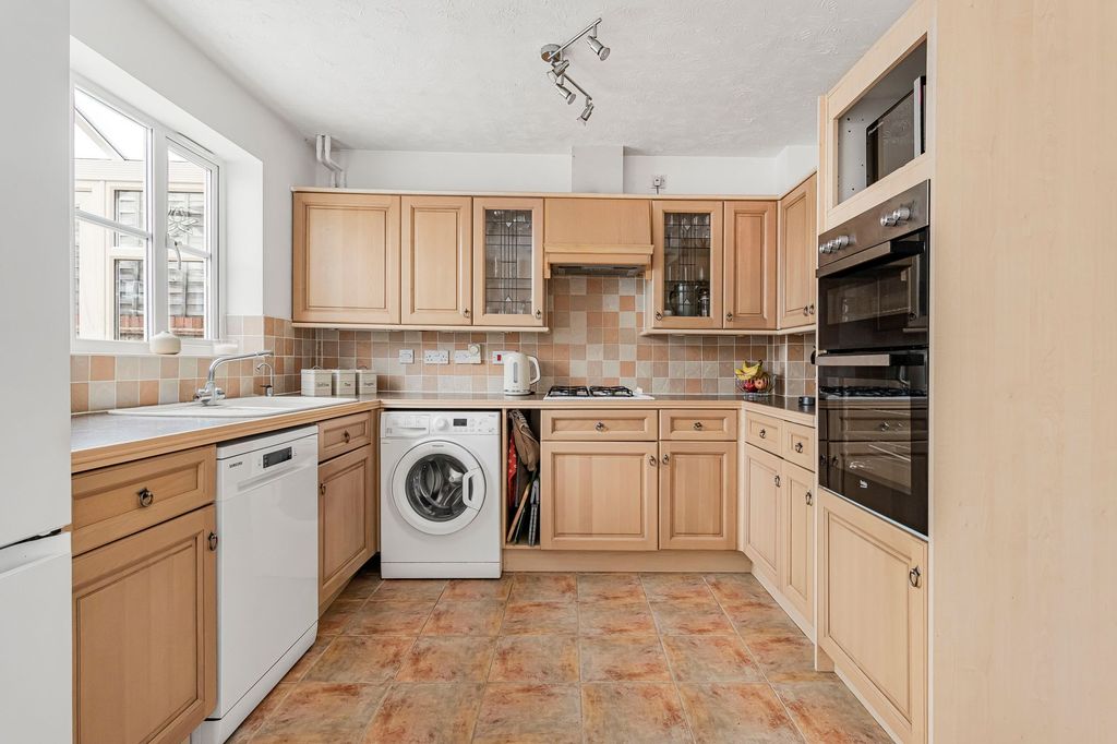 Property photo 3 of 17