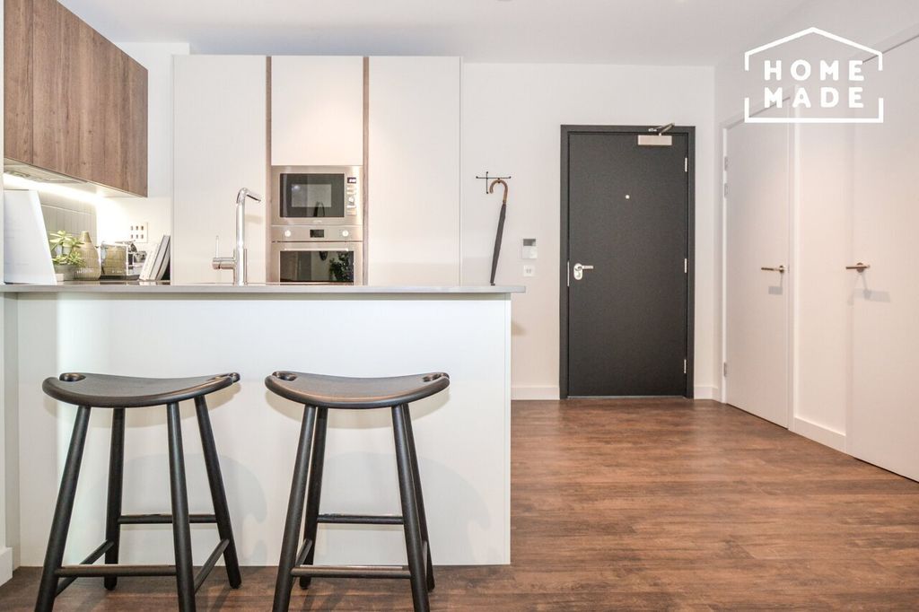 Property photo 3 of 28 Faec66F9Fe884F7F8A0923c23296