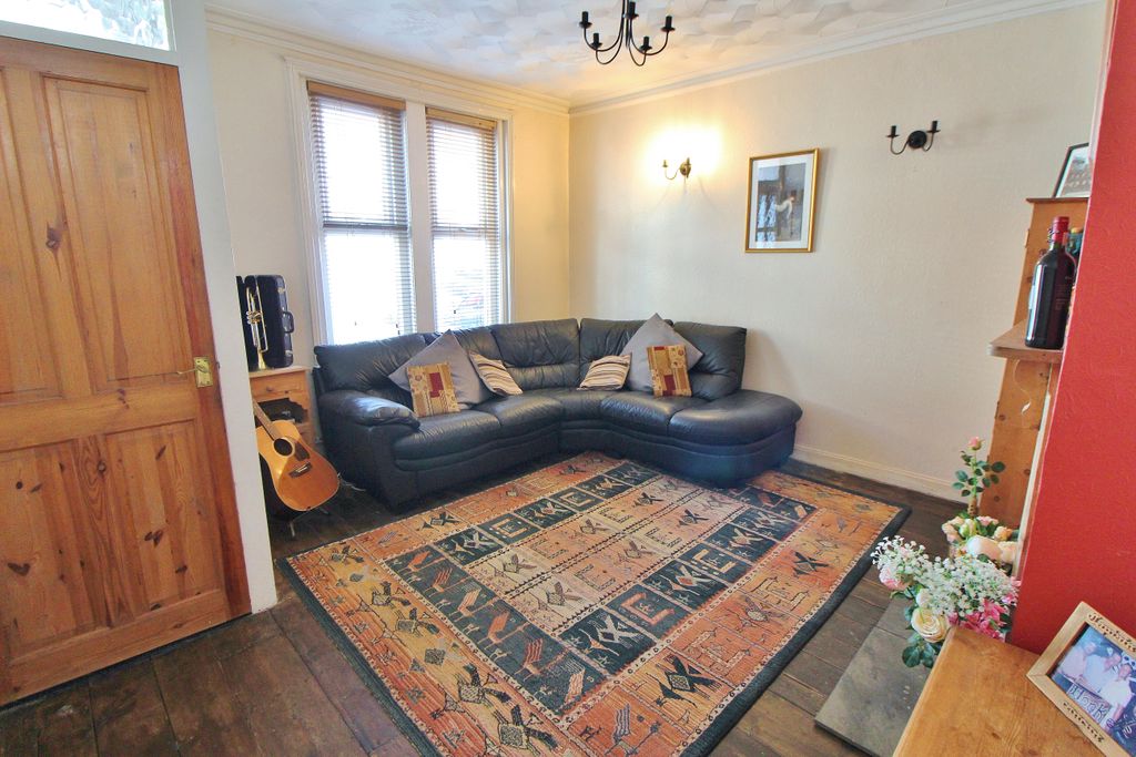 Property photo 2 of 16