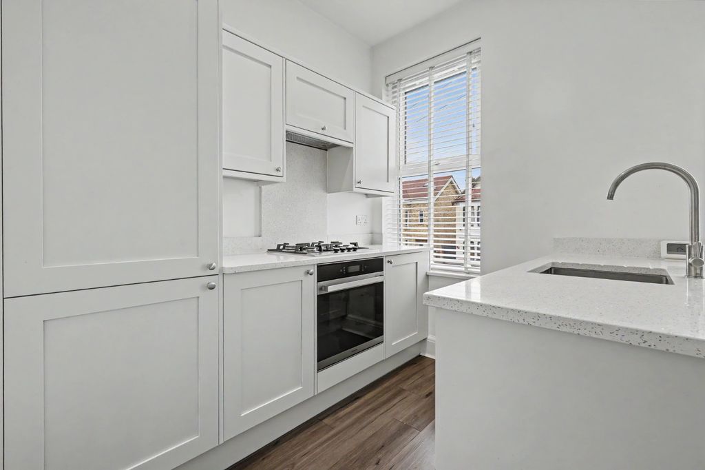 Property photo 2 of 9 5517495