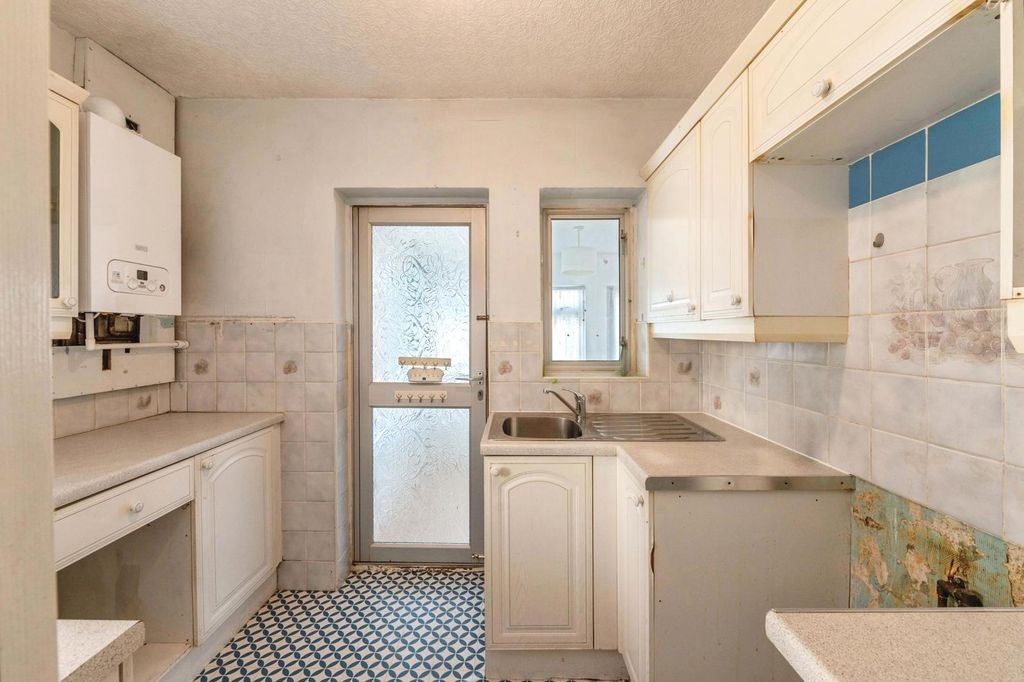 Property photo 2 of 22 Pbox-Img.Jpg