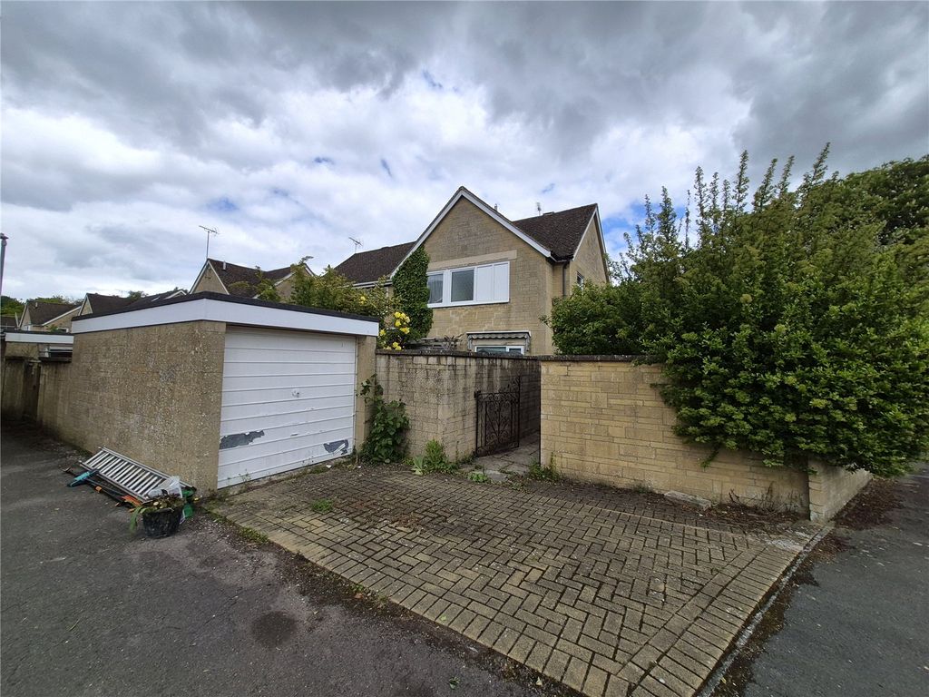 Property photo 2 of 12 Picture No. 49
