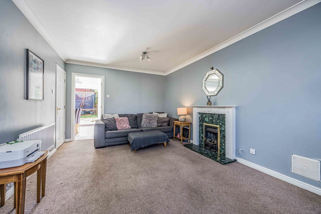 Property photo 3 of 16 Photo 6