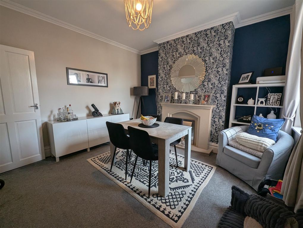 Property photo 3 of 12 Dining Room