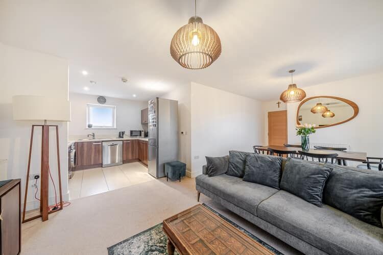 Property photo 2 of 17