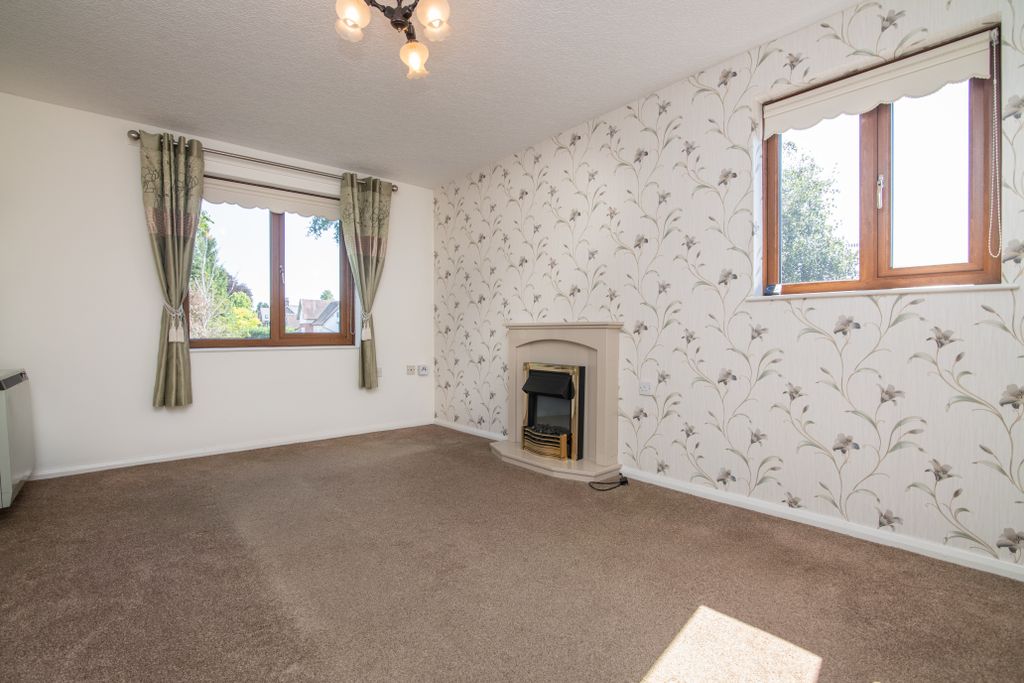 Property photo 3 of 12