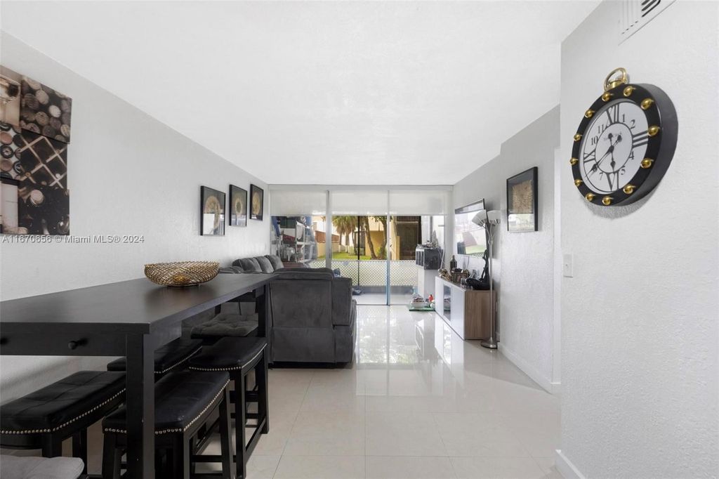 Property photo 3 of 20 <Alttext/>