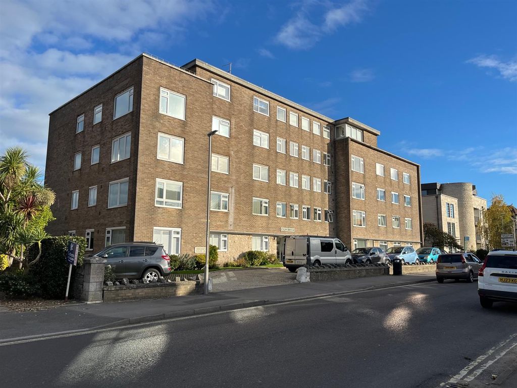 Property photo 1 of 11 4276 Octblock.Jpg