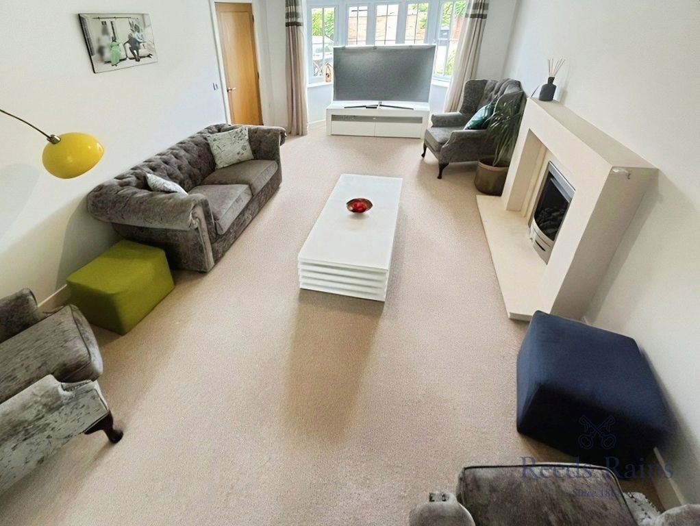 Property photo 2 of 19 Pbox-Img.Jpg