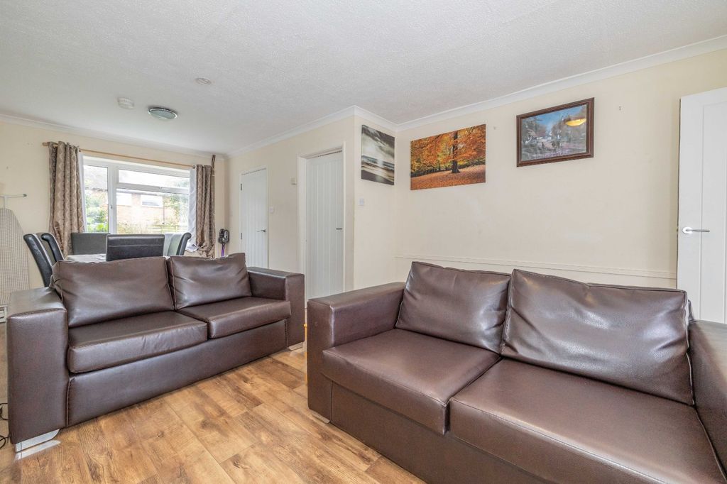 Property photo 2 of 12 Picture 2