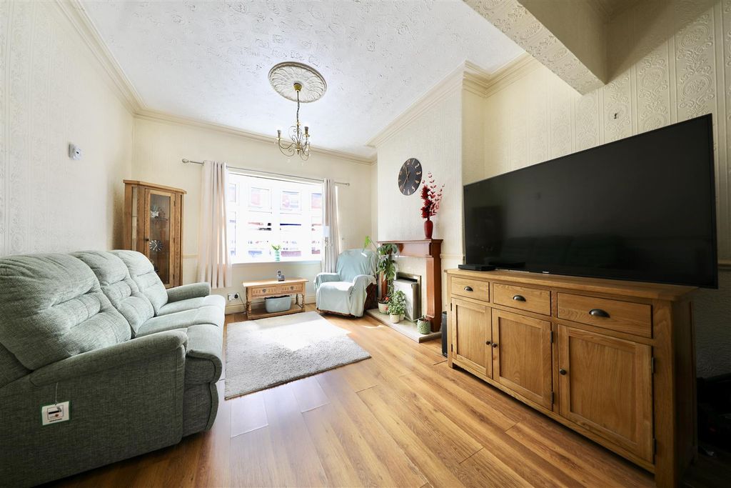 Property photo 3 of 12 0A9A9957.Jpg