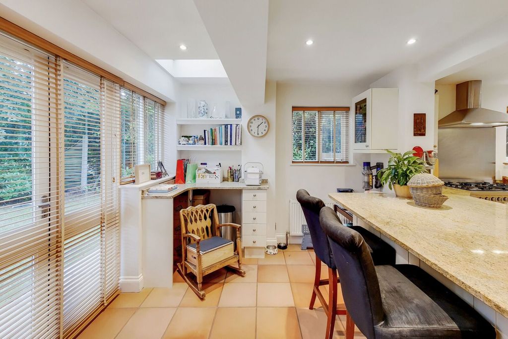 Property photo 2 of 17