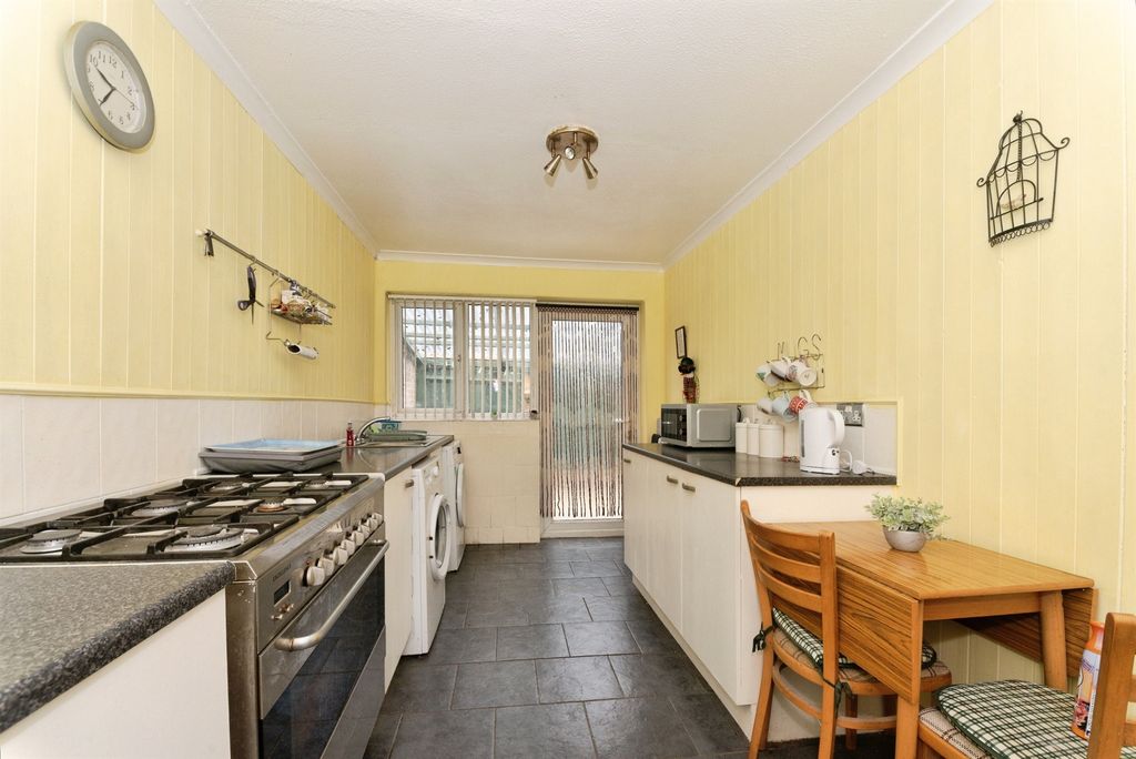 Property photo 3 of 17