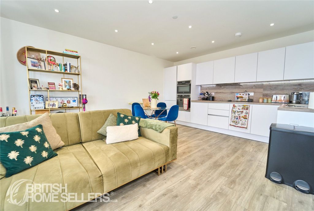 Property photo 3 of 22 Picture No. 10