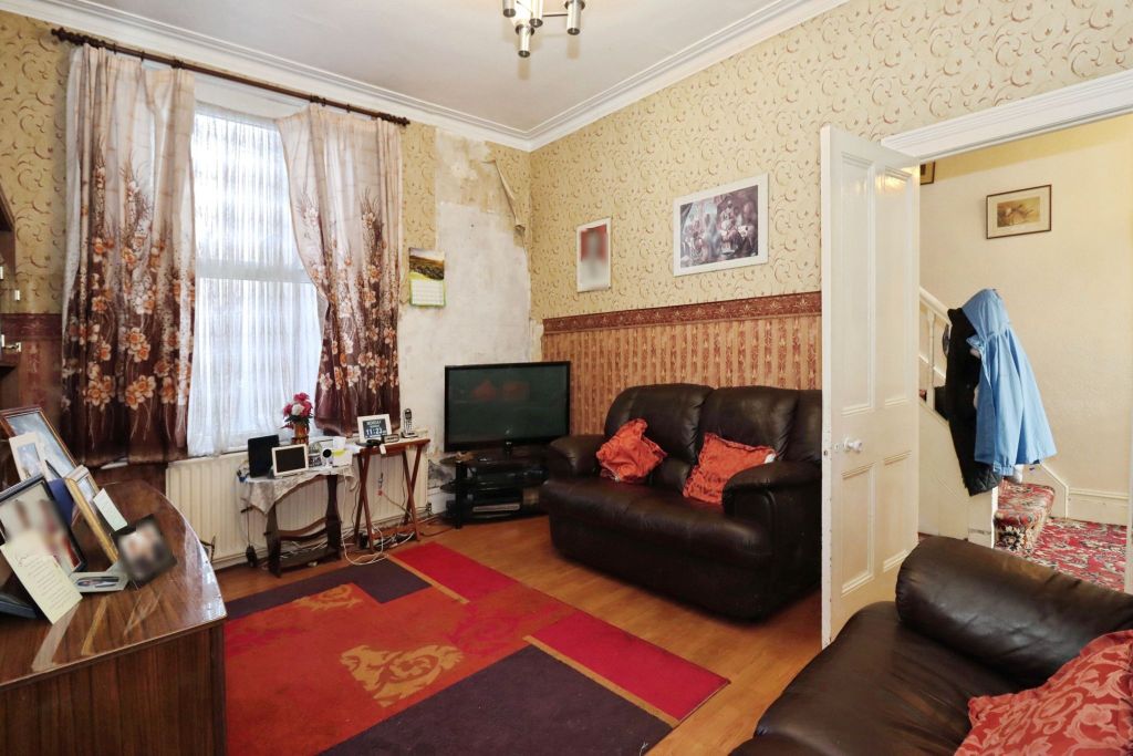 Property photo 3 of 17