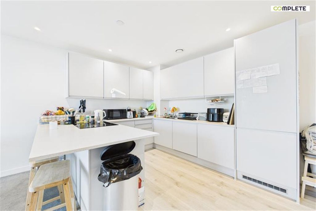 Property photo 1 of 14 (Main)