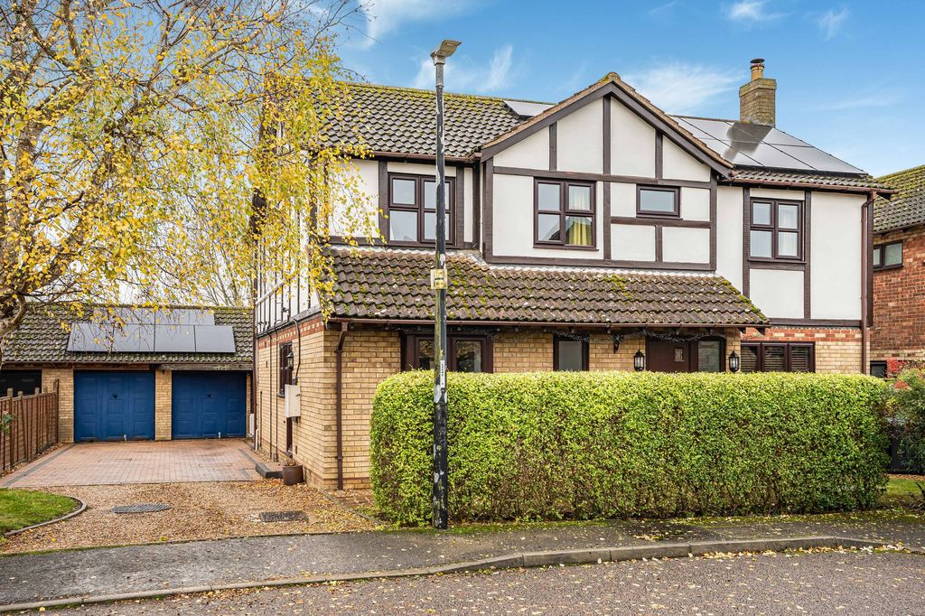 Property photo 1 of 27