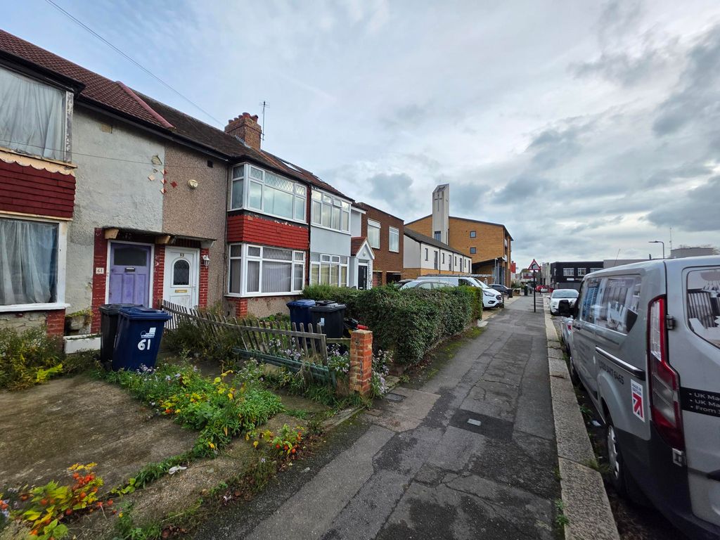 Property photo 1 of 9