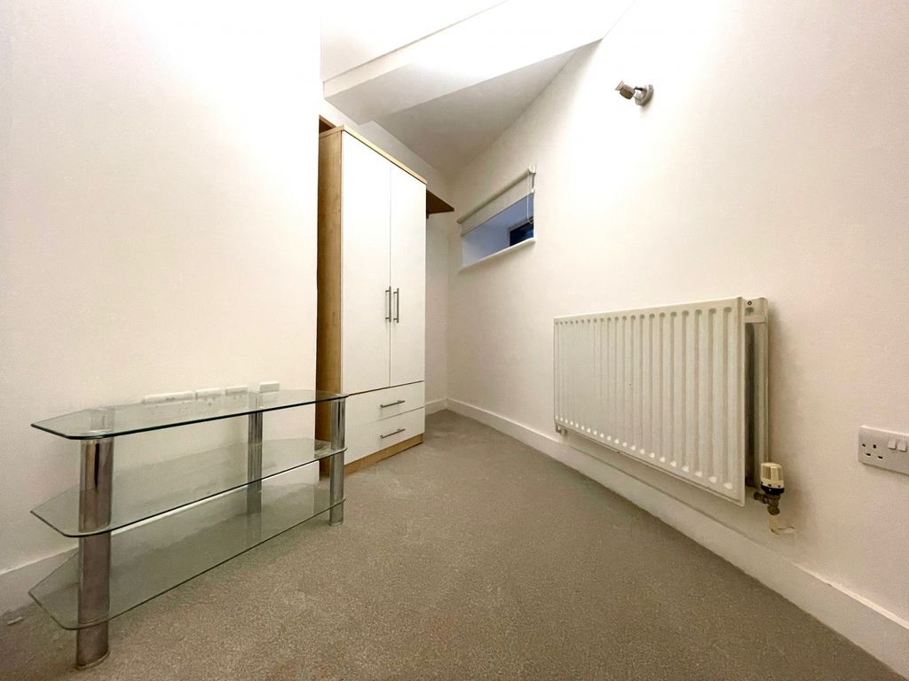 Property photo 2 of 9 Gallery