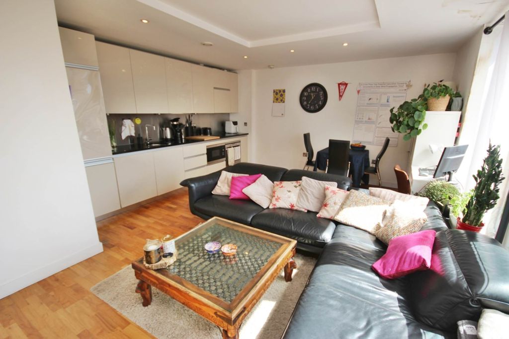 Property photo 2 of 10