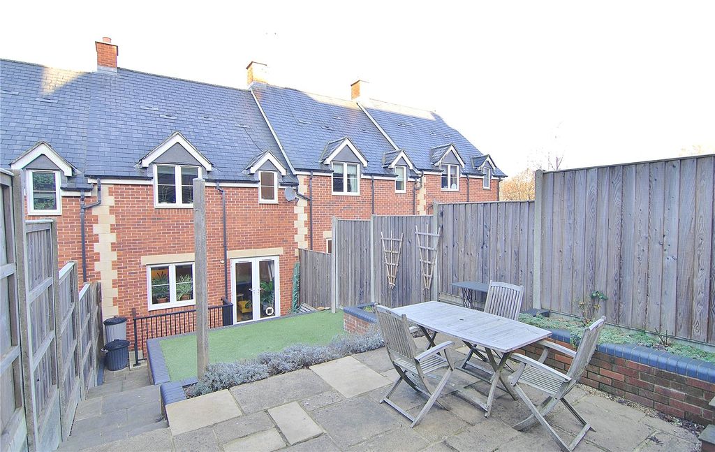 Property photo 2 of 22 Picture No. 25