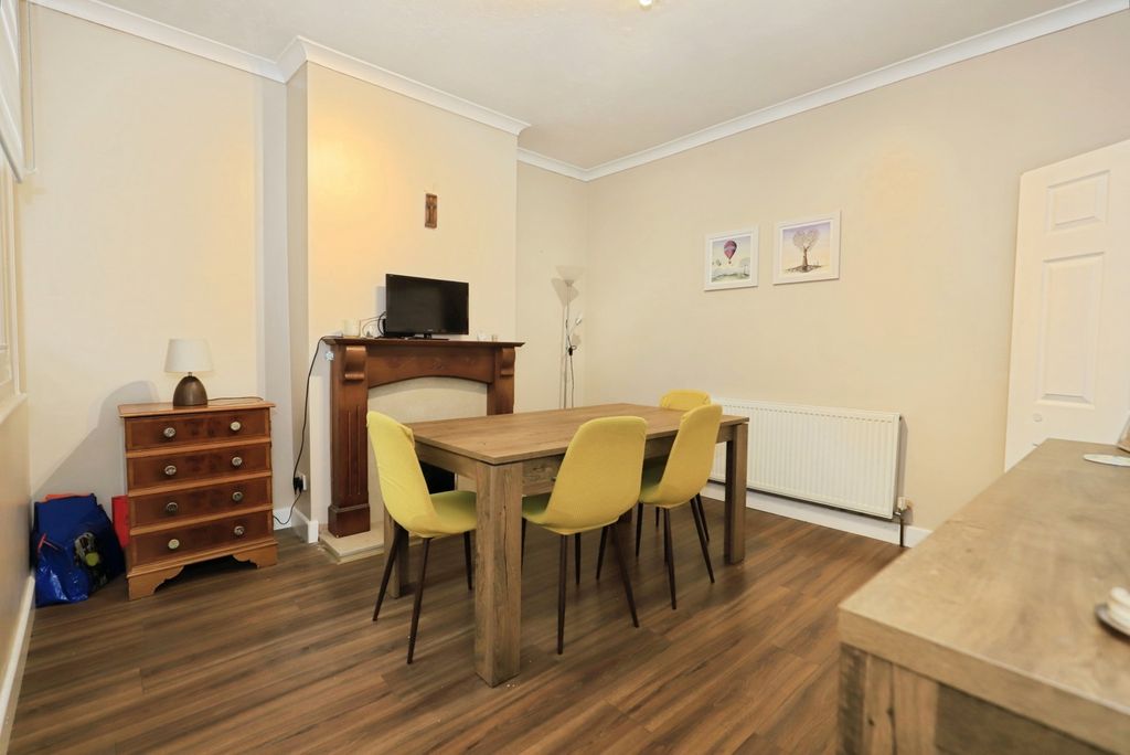 Property photo 2 of 19 Pbox-Img.Jpg