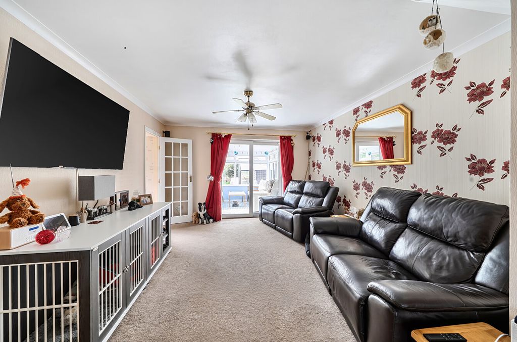 Property photo 2 of 21 1426167-8-69B14B6...