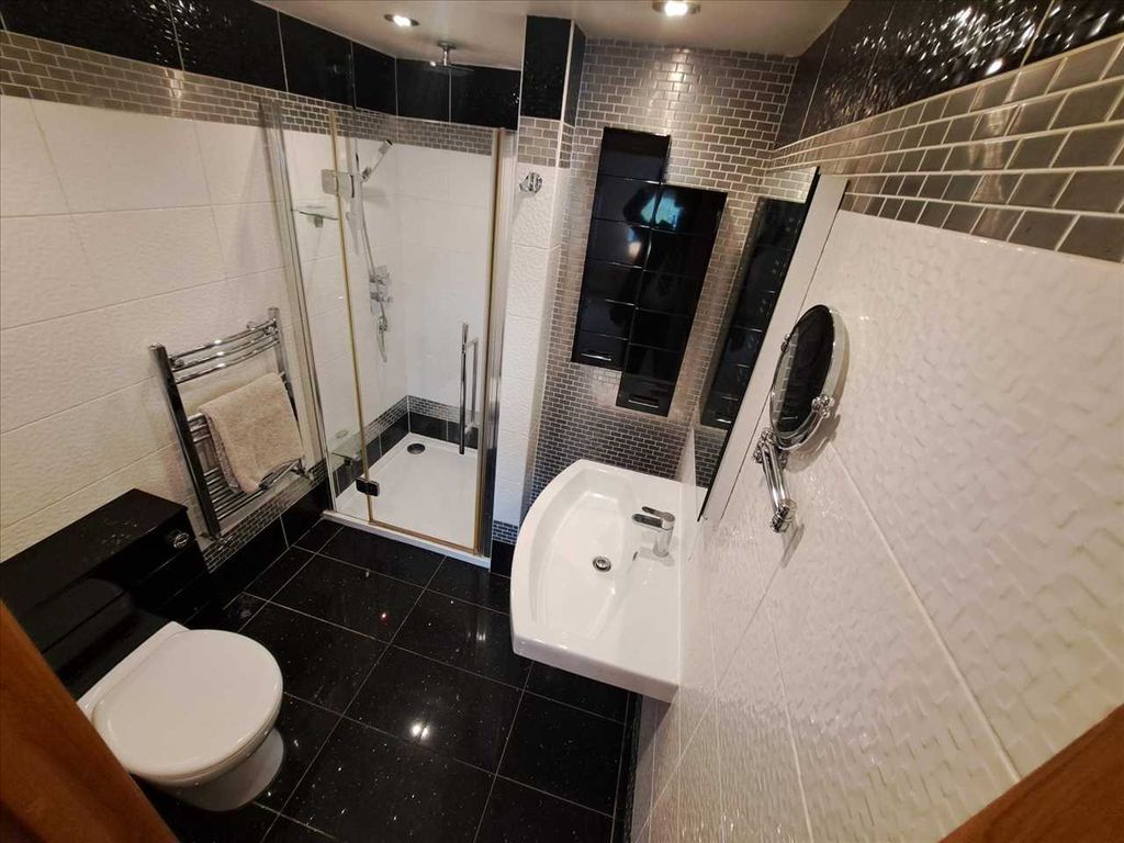 Property photo 3 of 3 Bathroom