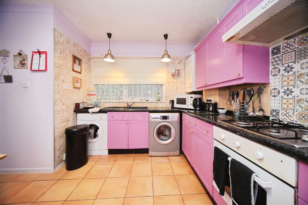 Property photo 3 of 14