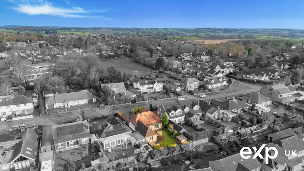 Property photo 2 of 26