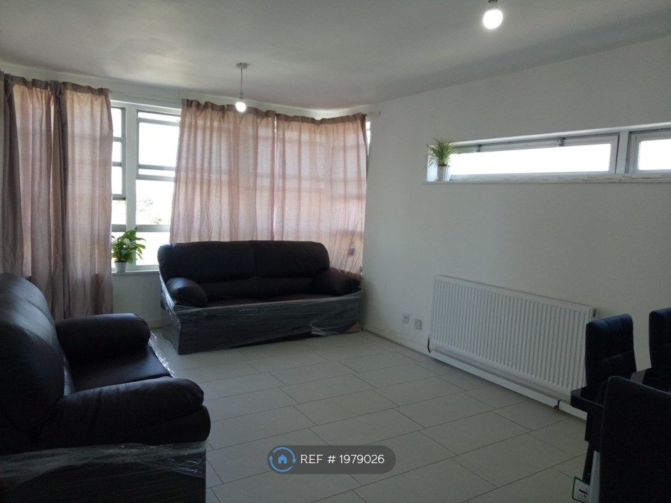 Property photo 2 of 6 Living Room