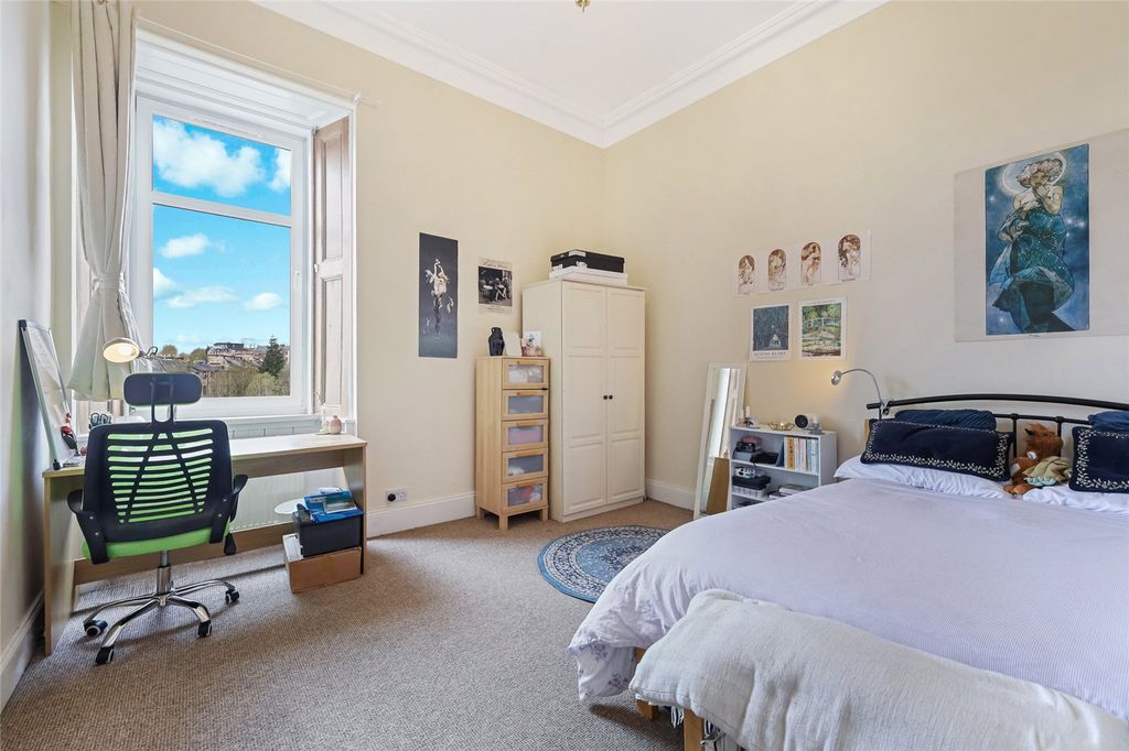 Property photo 2 of 16 Bedroom 2