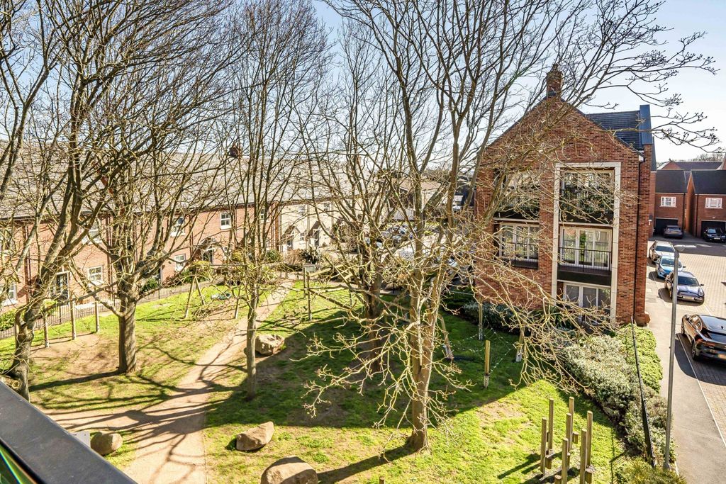 Property photo 3 of 11 1432227-5-69Baaee5E720E