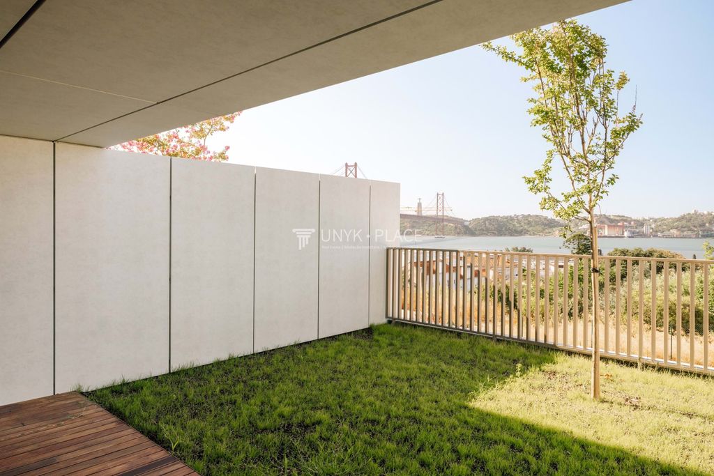 Property photo 3 of 28