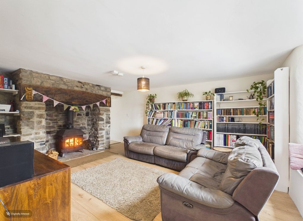 Property photo 2 of 16 Ewemove Tiverton - 2A High Street Bampton