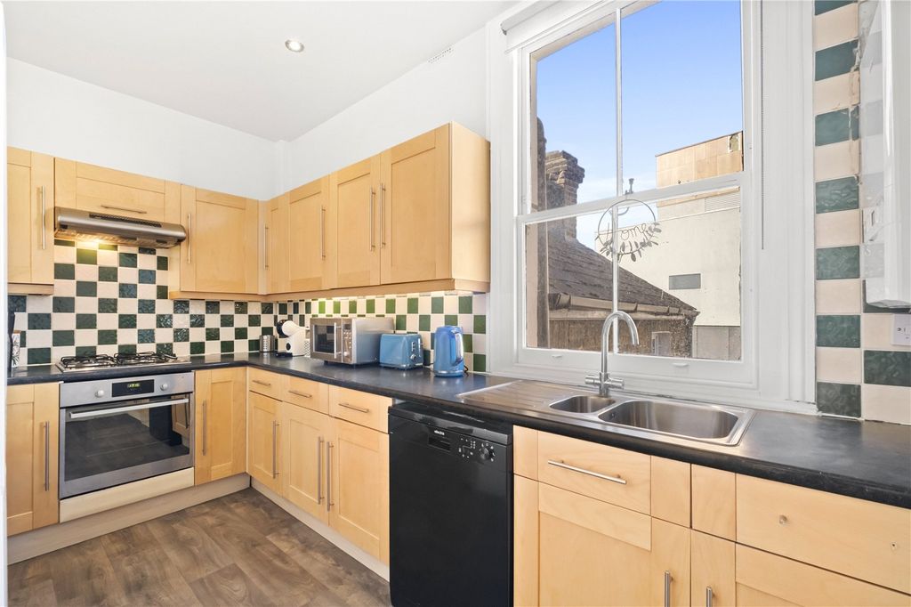 Property photo 2 of 16 Picture No. 07