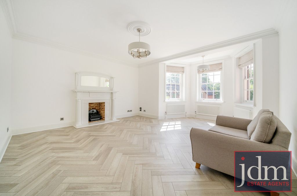Property photo 1 of 9 22E5bbc0-d7A4-420...