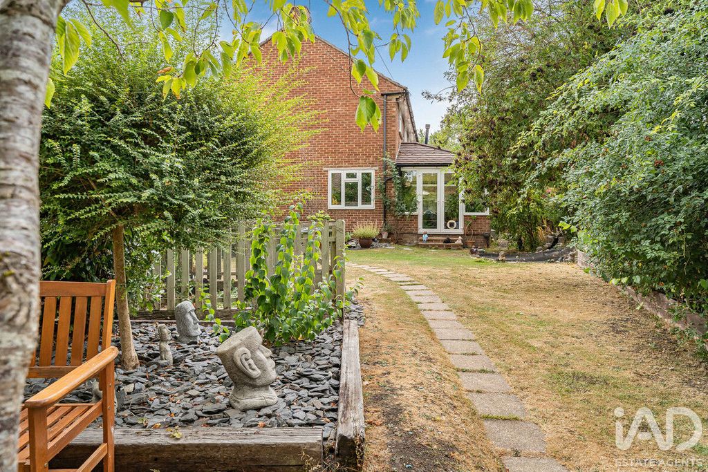 Property photo 1 of 26