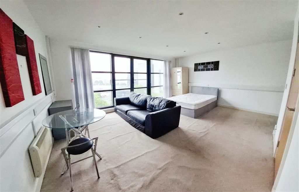 Property photo 1 of 7 Conservatory