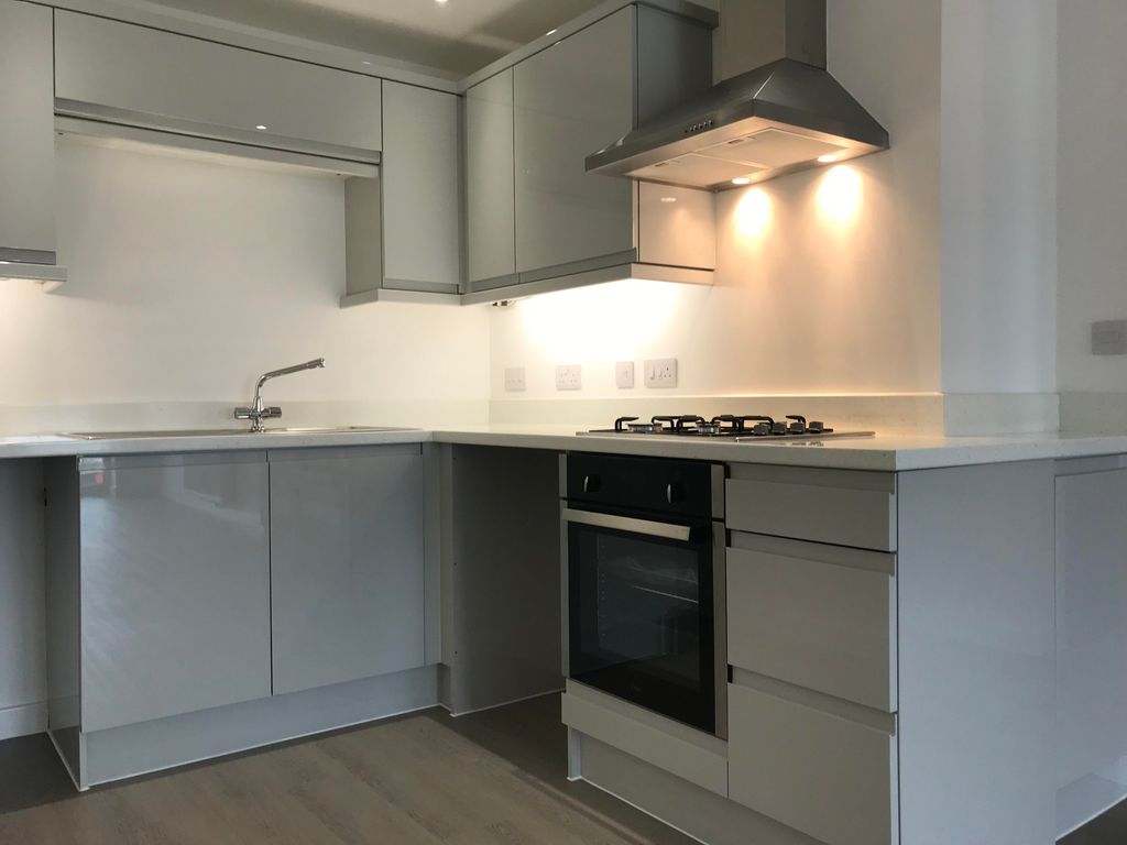 Property photo 2 of 7 Kitchen