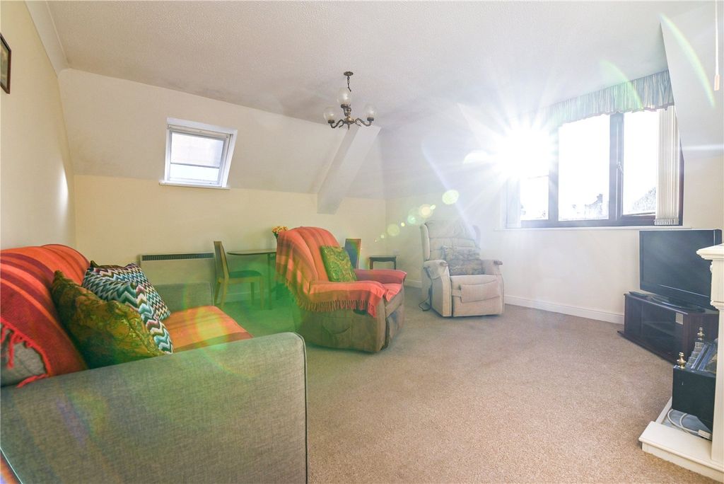 Property photo 3 of 17 Picture No. 20