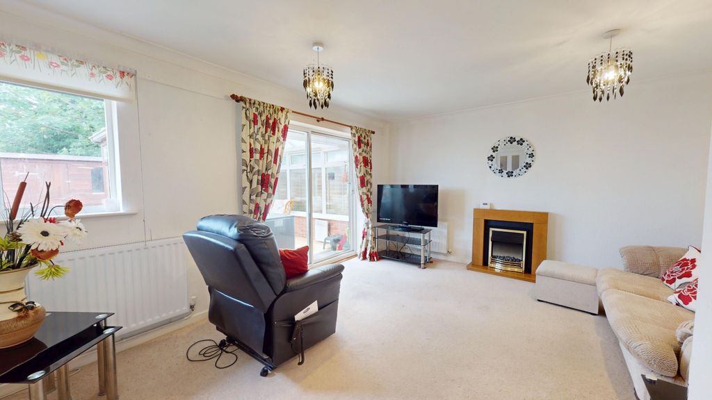 Property photo 3 of 15 4304967