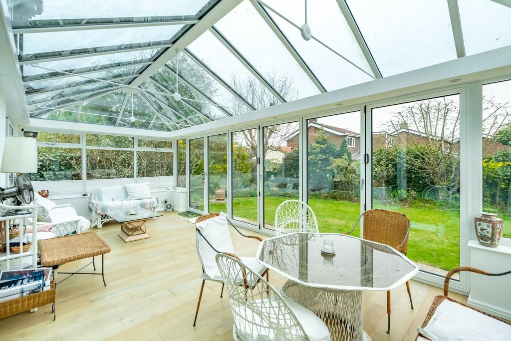 Property photo 2 of 23 Conservatory