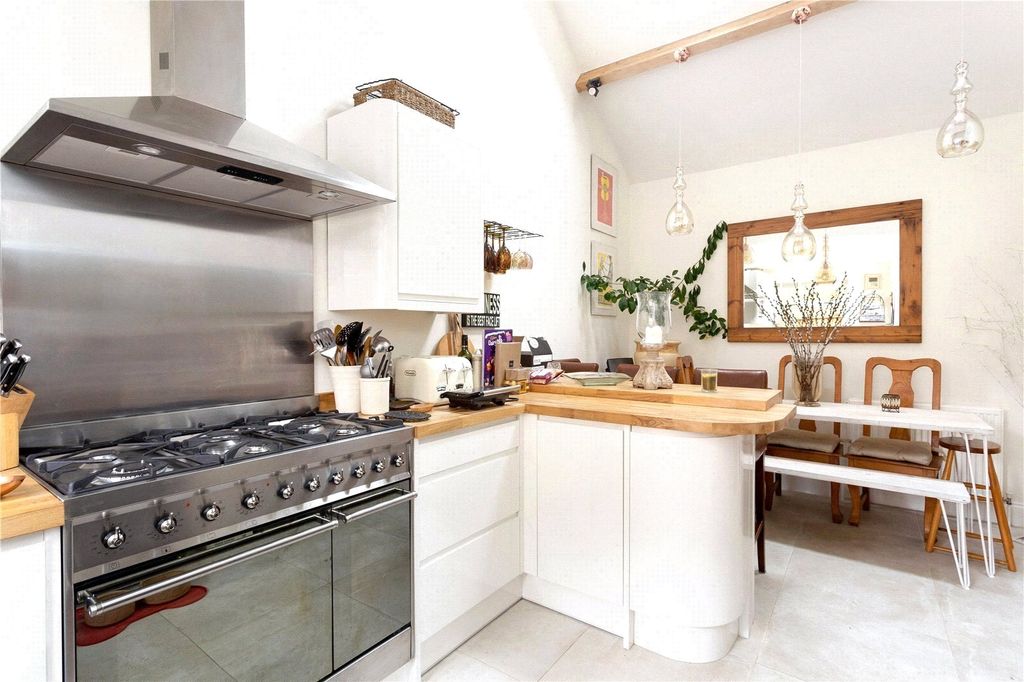 Property photo 2 of 12 Kitchen/Diner