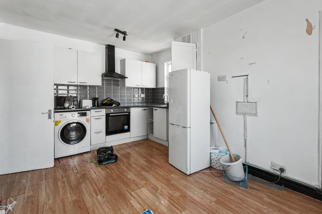 Property photo 2 of 17 65 Goodison Road, Liverpool, L4 4Ej