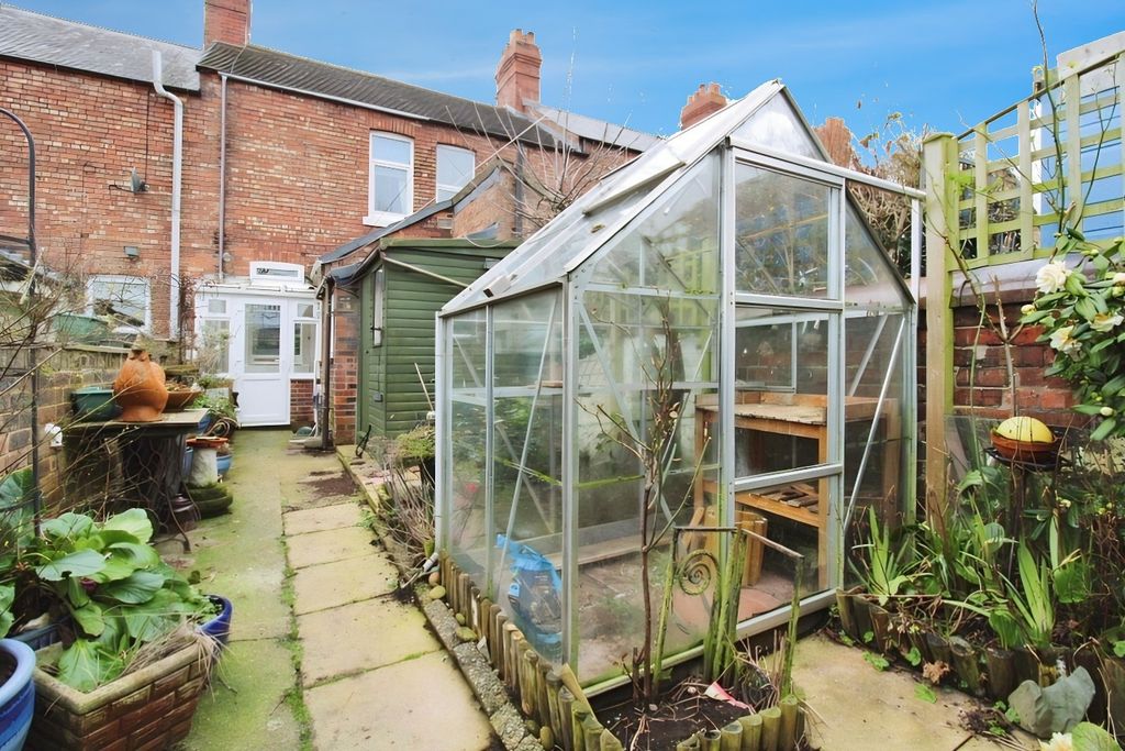 Property photo 2 of 12 External