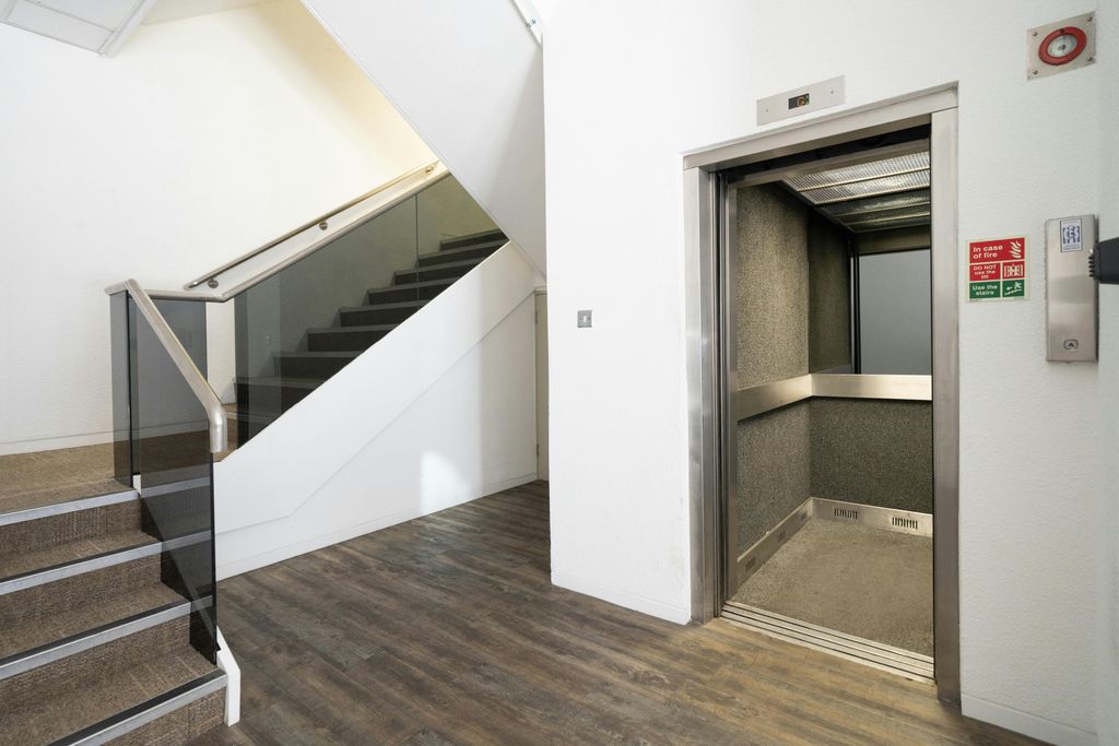 Property photo 3 of 7 Applemarket House55.Jpg