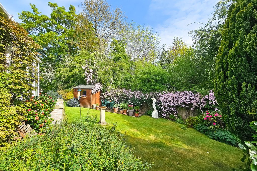 Property photo 3 of 24
