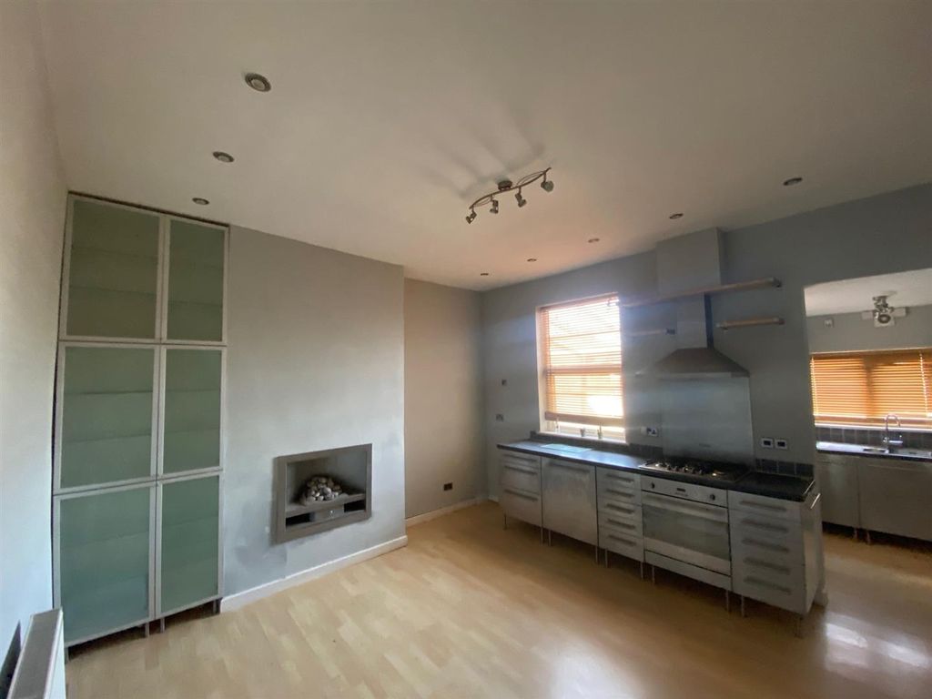 Property photo 1 of 10 4 Hin 9.Jpg