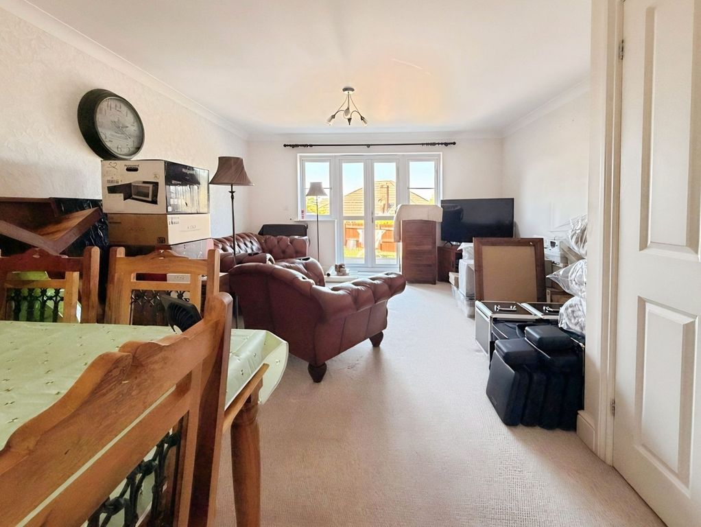 Property photo 2 of 12
